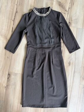 Woman’s Black Pleated Front 3/4 Sleeve Dress
